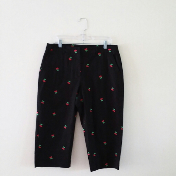 KIM ROGERS PETITE CHERRY EMBROIDERED CAPRI PANTS - Picture 5 of 8